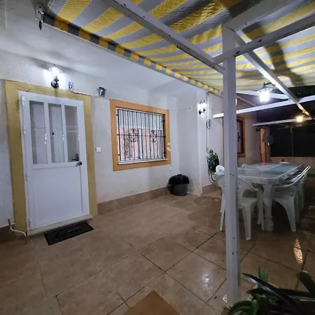 Bajo Con Terraza Y Piscina