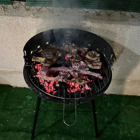 Bajo Con Terraza Y Piscina Apartment