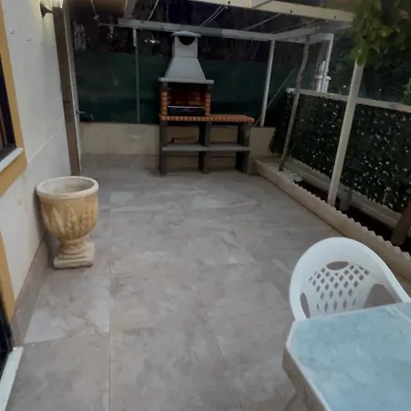 Bajo Con Terraza Y Piscina *